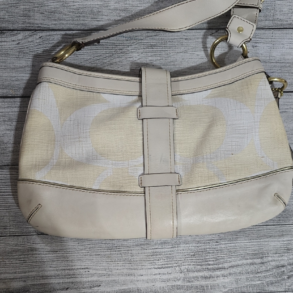 Rare Vintage Coach Cream and Gold Shoulder Bag - Picture 9 of 13